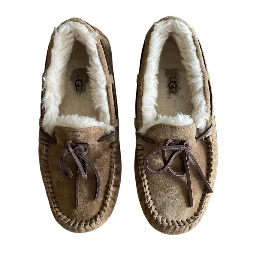 UGG Dakota Tan Sherpa Slippers Women's 5.5/Kids' 4